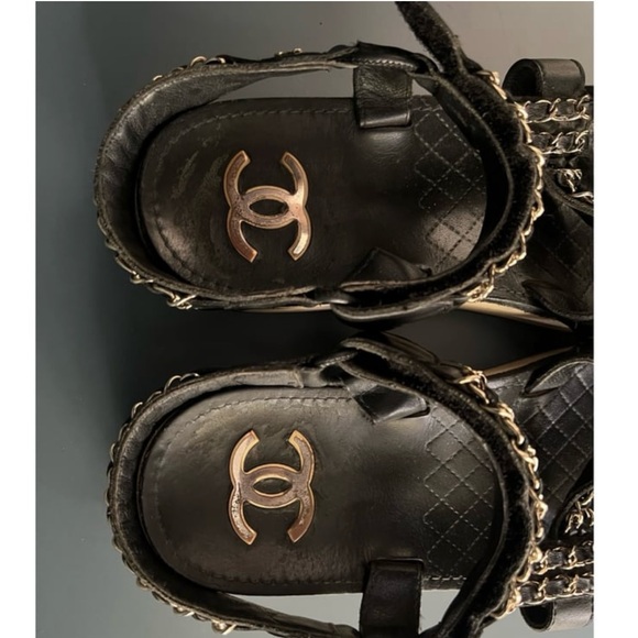 Chanel leather black and gold dad sandals - Picture 6 of 8